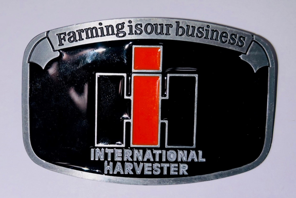 Elite Truck Parts Black Back IH Logo | ETP-IHBB008